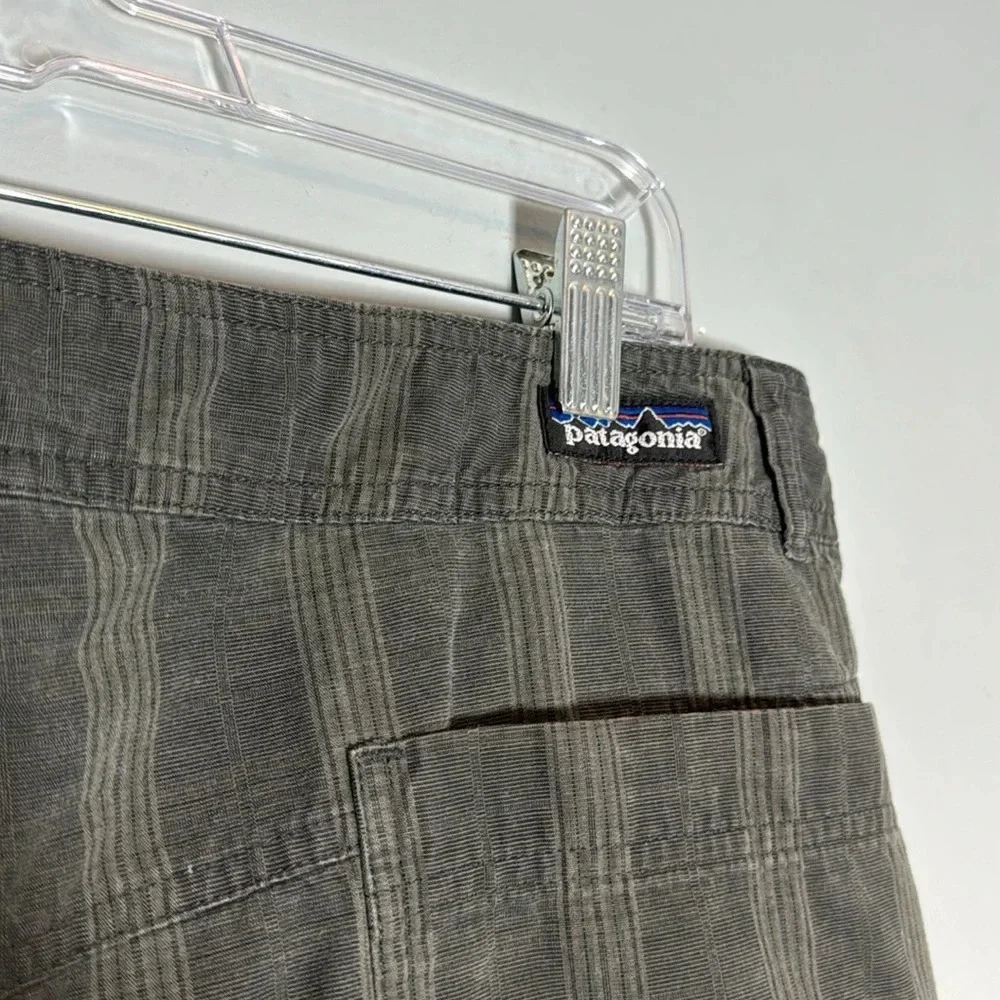 Patagonia Men’s Plaid All Wear Cargo Shorts Size 35